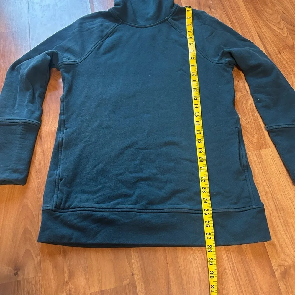 Lululemon Athletica Deep Blue Turtleneck Sweater
